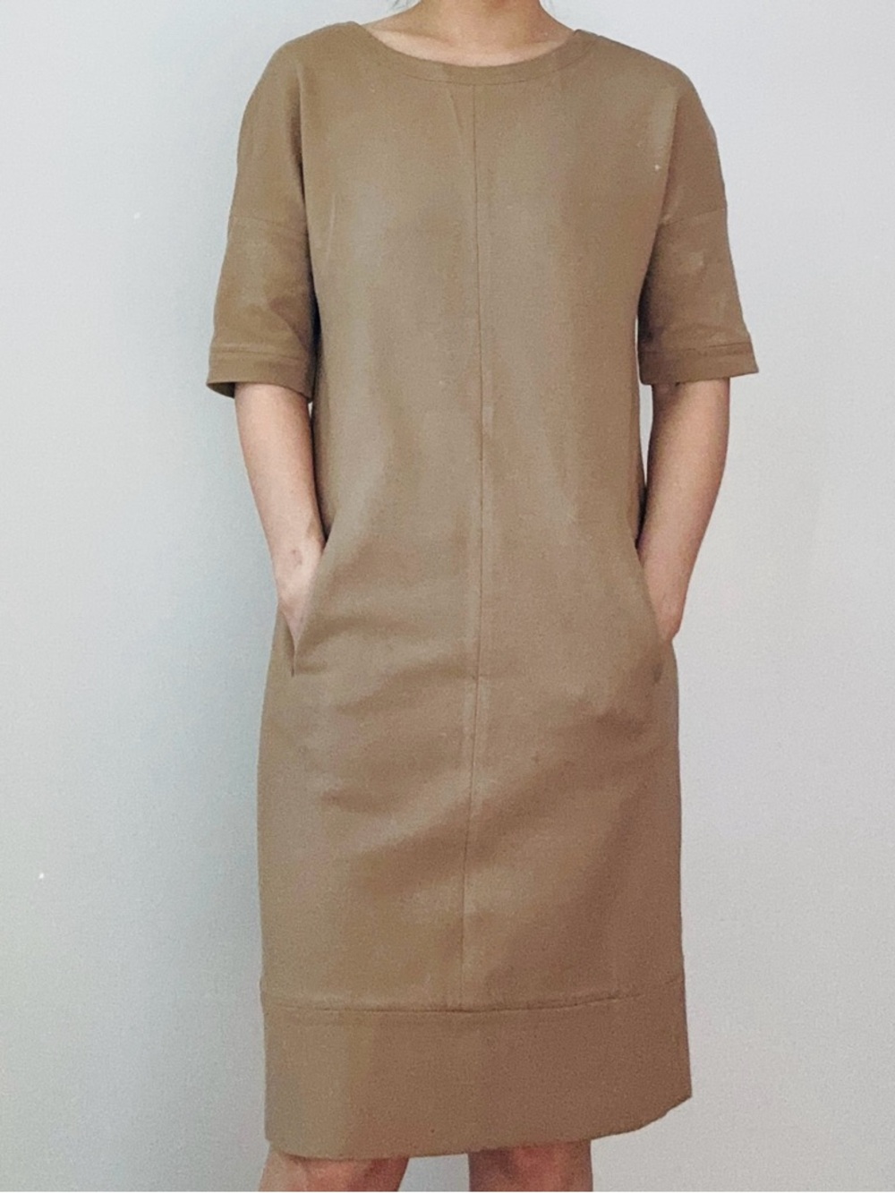 LIDA BADAY camel colour jersey dress with 2 pockets Vintage